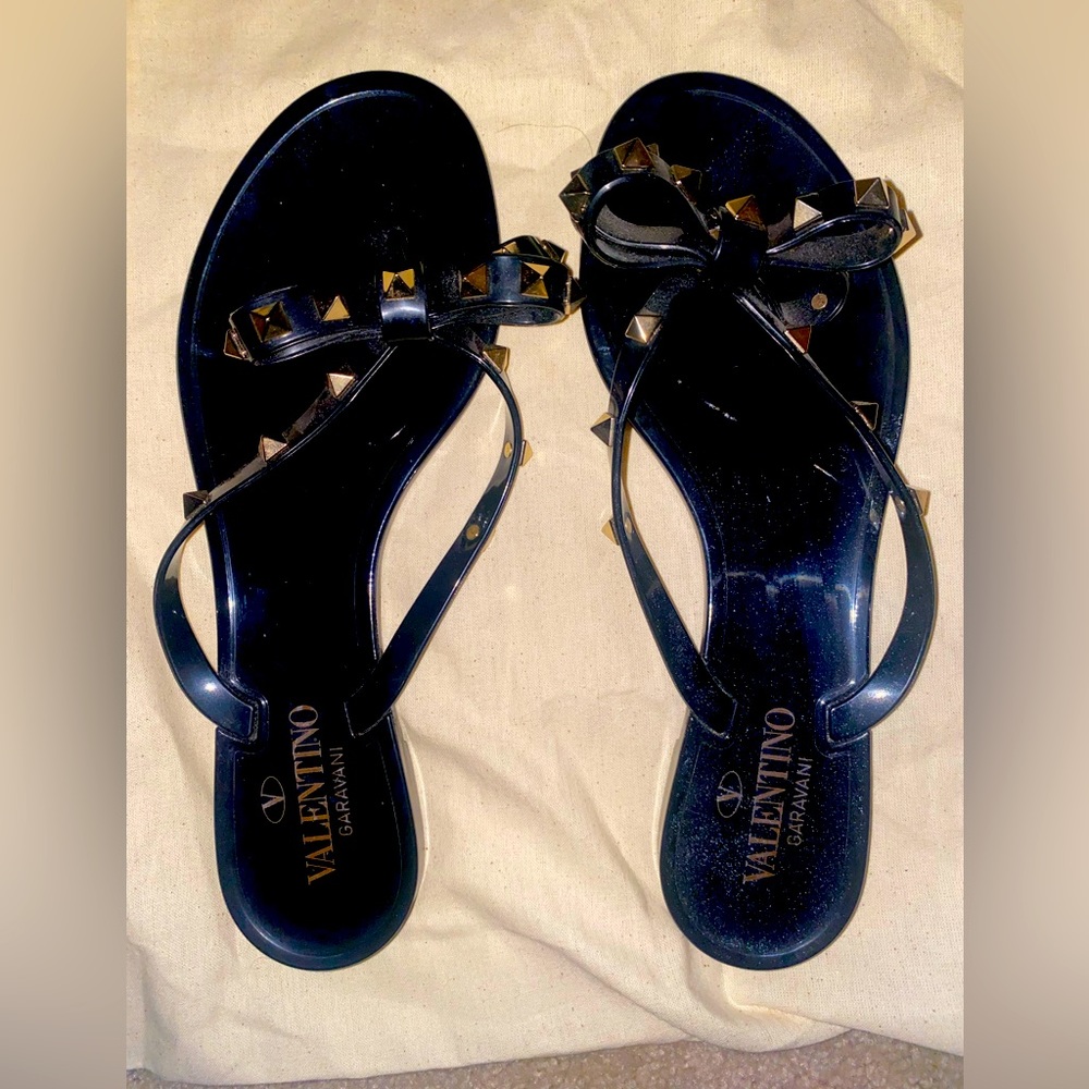Valentino thong size 39 (7 US )
